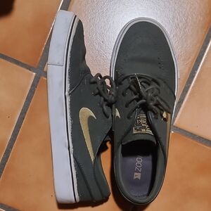 Nike Dark Gray and Gold Casual Shoes